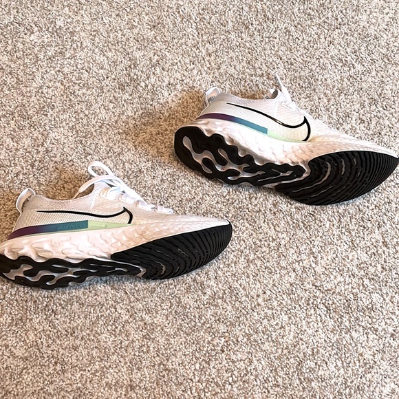 Nike Infinity Reac Flyknits 2.0 2020 Womens Running Tennis Shoes Sneakers - 7.5 - Picture 2 of 6